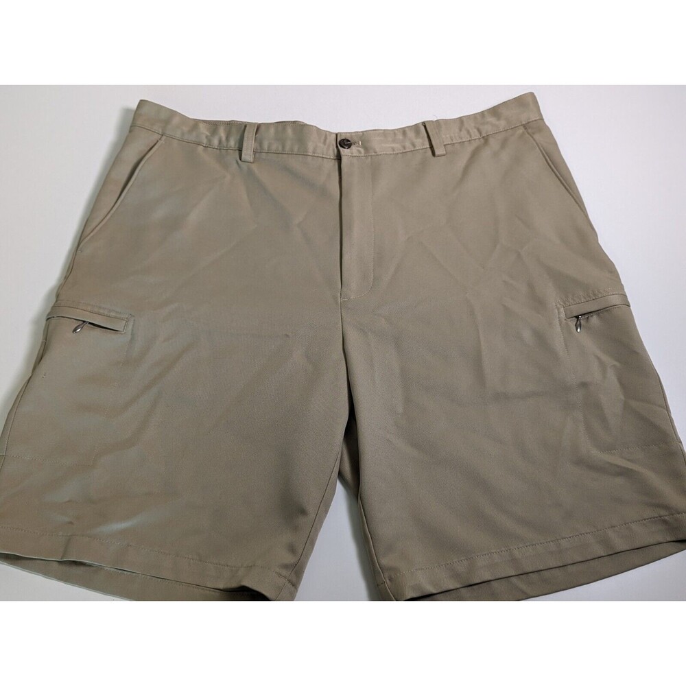 Izod Golf Men's Flat Front Shorts Size 40 Tan Beige 9" Inseam Stretch Cargo